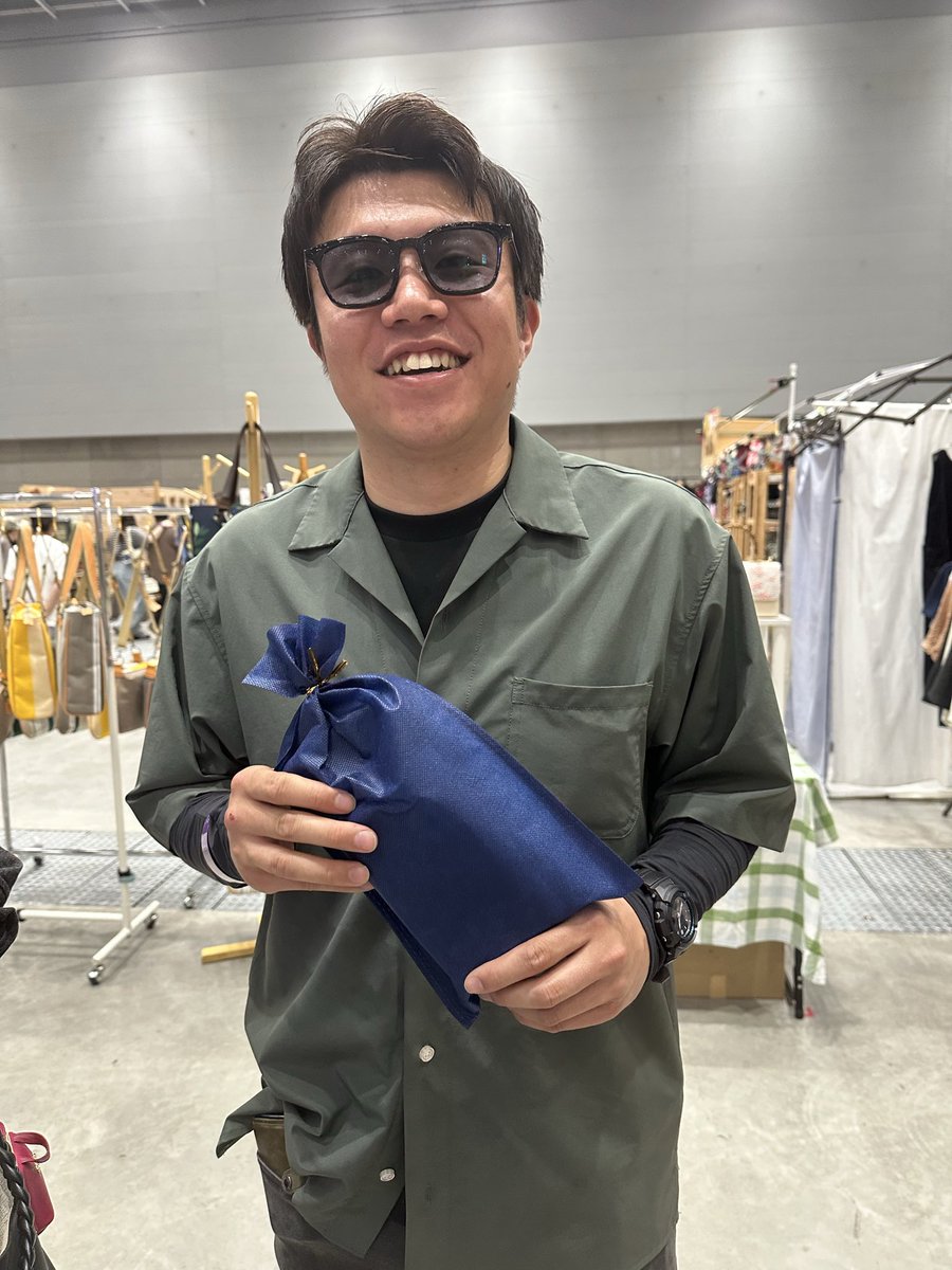 11WorksFactory's tweet photo. #群馬クラフトマーケット ご来場ありがとうございました！
たくさんの皆さんの笑顔をいただき、エネルギー充電Max🔋です😊
次回は7月、HMJに向けて準備開始！

2日間ありがとうございました🙌 https://t.co/TWecn40cQV