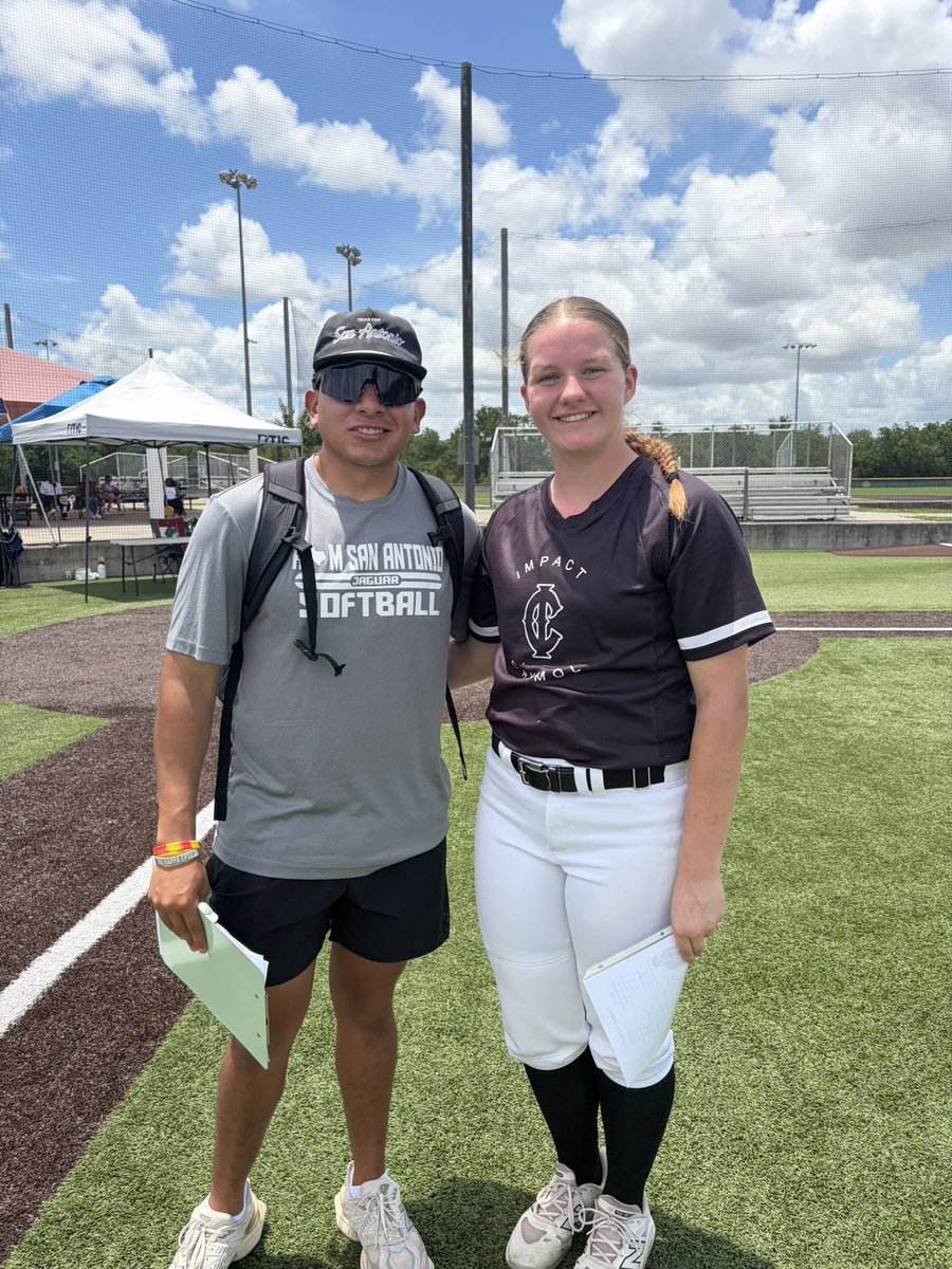 2028audrey's tweet photo. Thank you @SanJacSoftball, @TAMUSanAntonio, @wtcsoftball, and  @ACRunnersSB for coming out to watch our practice in this hot weather! https://t.co/n12yJZzALq