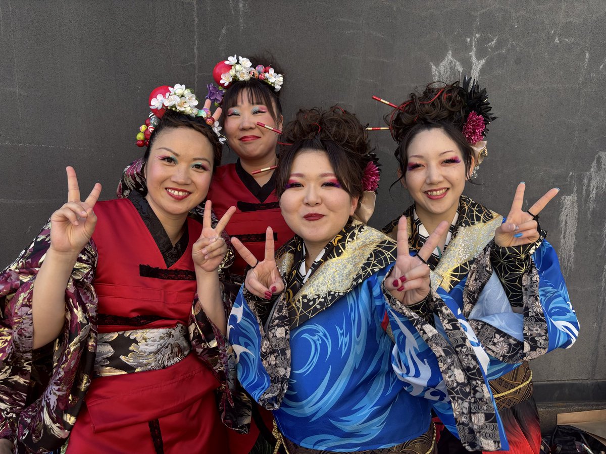 reka23yosakoi's tweet photo. 可愛いお二人💜
夢源郷の新作も近くで見れたし満足🥹💙
また次のイベントで撮ろ📸
#盛岡さんさ
#夢源郷
#花嵐桜組 https://t.co/rQcCFNz1r8