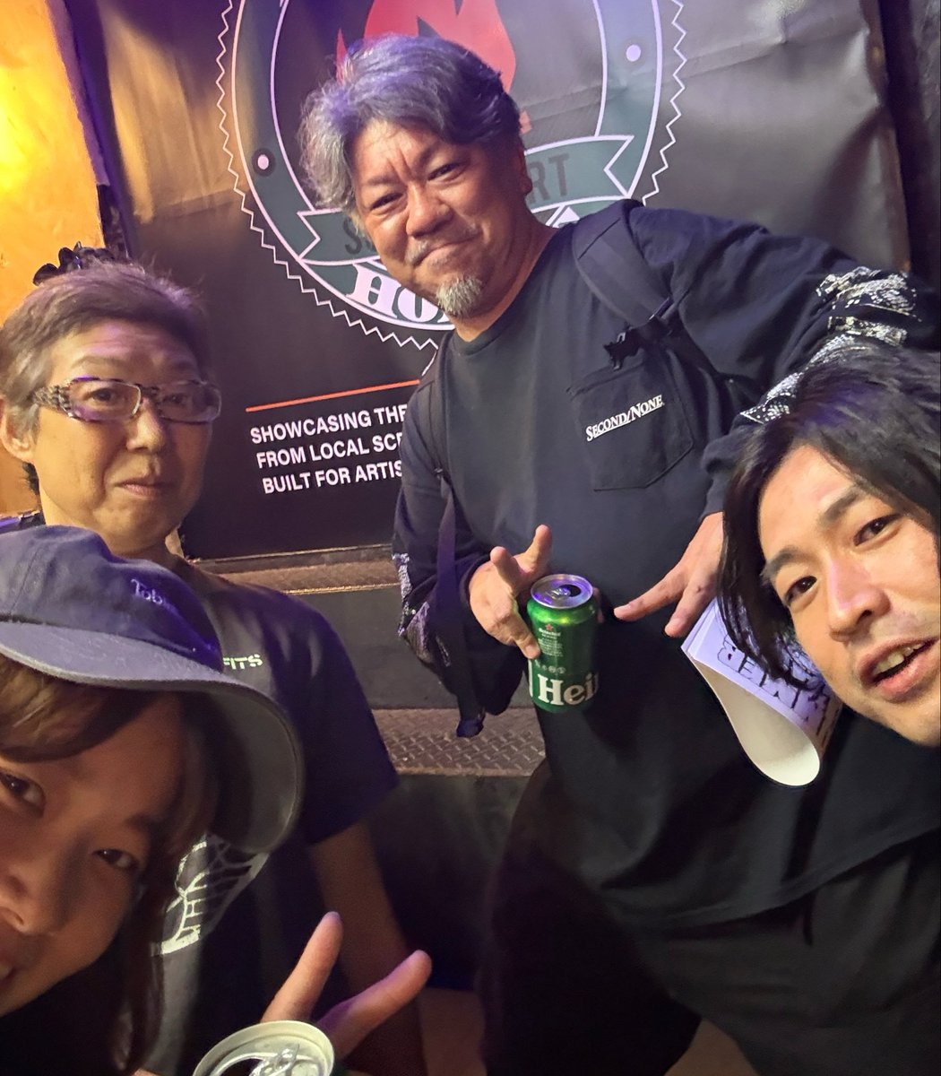 acceptallcookie's tweet photo. なかなかない4ショット（╹◡╹） https://t.co/umuU1uuGOD