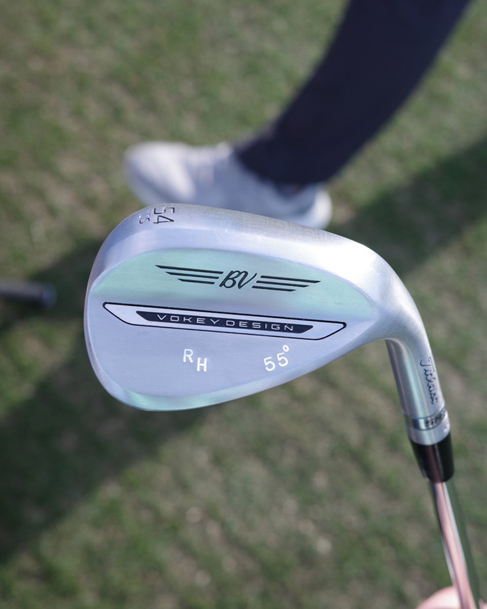 VokeyWedges's tweet photo. 134 yards ➡️ 4 feet 10 inches ➡️ playoff-clinching birdie.👌
@russhenleygolf and #SM11 met the moment at Colonial Country Club – he hit his approach tight on the first playoff hole and rolled in his putt to win the @CSChallengeFW.
See the the full SM11 setup he trusted to take home PGA TOUR win No. 6. ⬇️