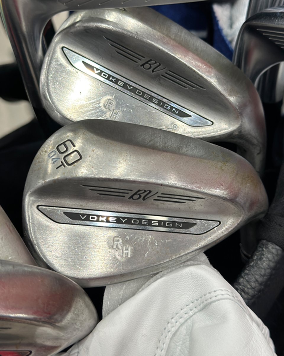 VokeyWedges's tweet photo. 134 yards ➡️ 4 feet 10 inches ➡️ playoff-clinching birdie.👌
@russhenleygolf and #SM11 met the moment at Colonial Country Club – he hit his approach tight on the first playoff hole and rolled in his putt to win the @CSChallengeFW.
See the the full SM11 setup he trusted to take home PGA TOUR win No. 6. ⬇️