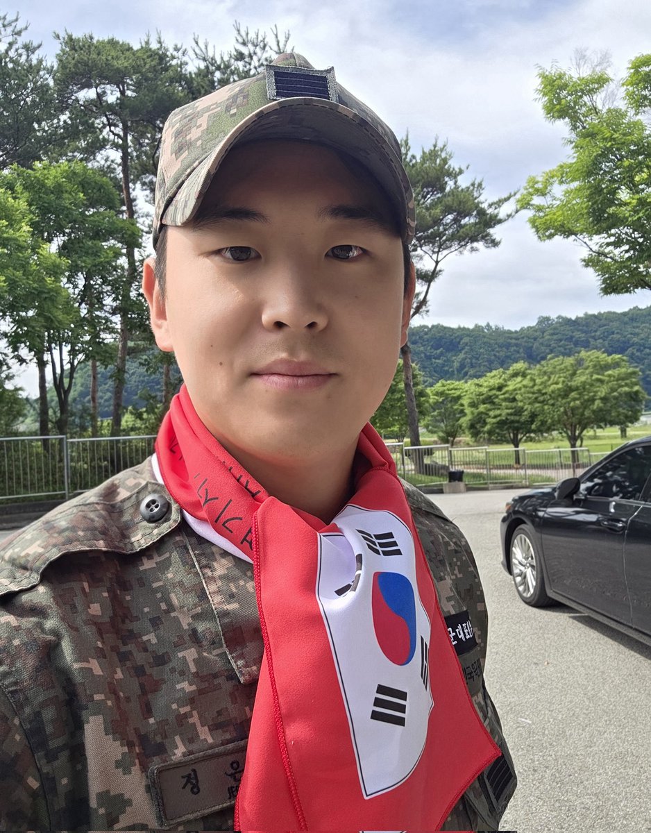 codede_43's tweet photo. 🎉상무피닉스 정은원 전역🎉 https://t.co/mBm5ma3fDU