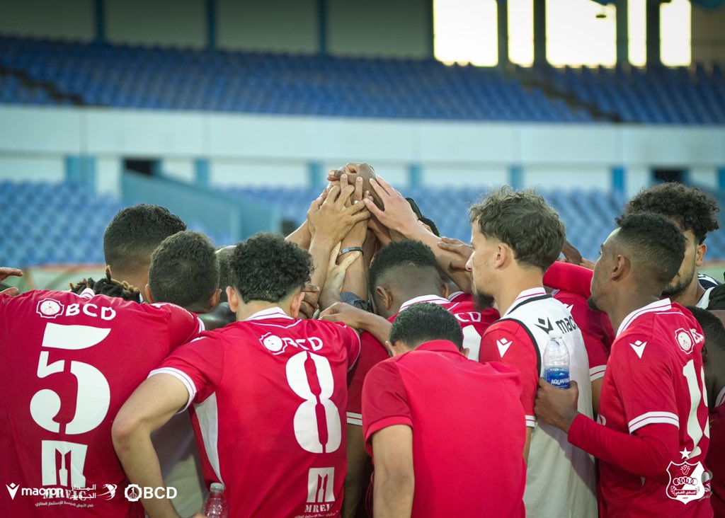 AlahlyLySc's tweet photo. كل يدٍ هنا تحمل مسؤولية…
وكل قلبٍ هنا ينبض باسم الأهلي

#AlahlyLySC #كلنا_الأهلي https://t.co/08Y6mi8J6d