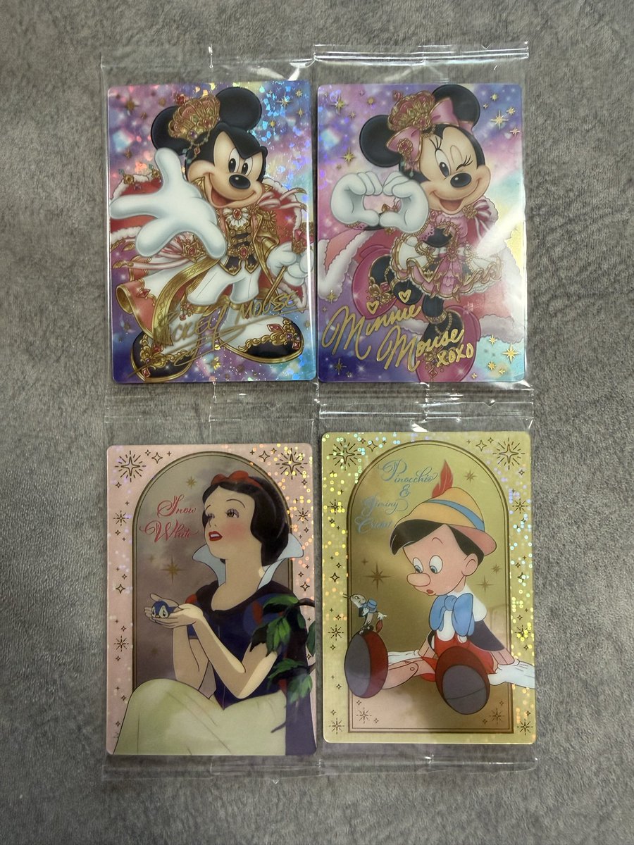 ymj_91's tweet photo. ディズニー ウエハース カード 交換

【譲】写真１枚目

【求】未開封のみ
　　👑第1弾ミニー

条件の合う方お願い致します◎ https://t.co/nVmXryaKDB