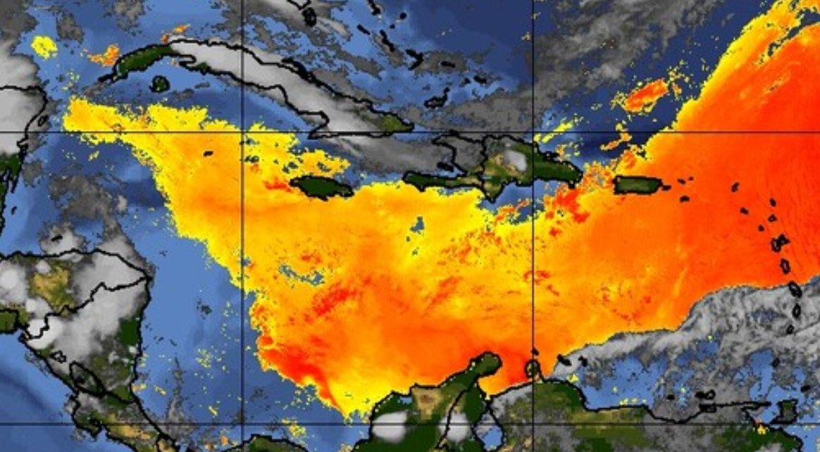 vidokti's tweet photo. We start this week with a thicker layer of dust, than we have previously observed. https://t.co/K8E4vpPL1k