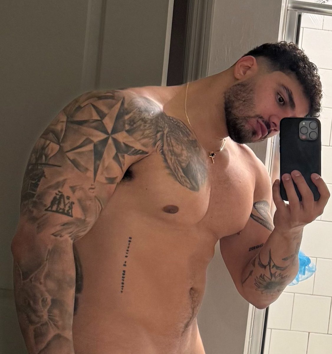 desafiologia_'s tweet photo. 🥵😈😏 https://t.co/8VOIioEmJo