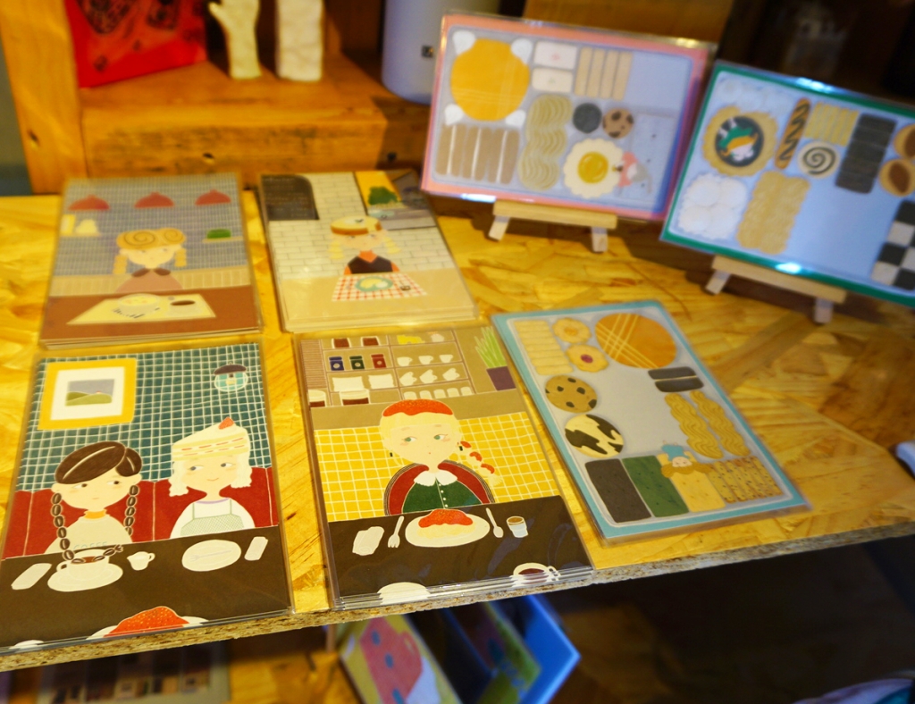 参加者］7日参加 □823hatsumi(グッズ,ZINE,ポストカード,似顔絵など