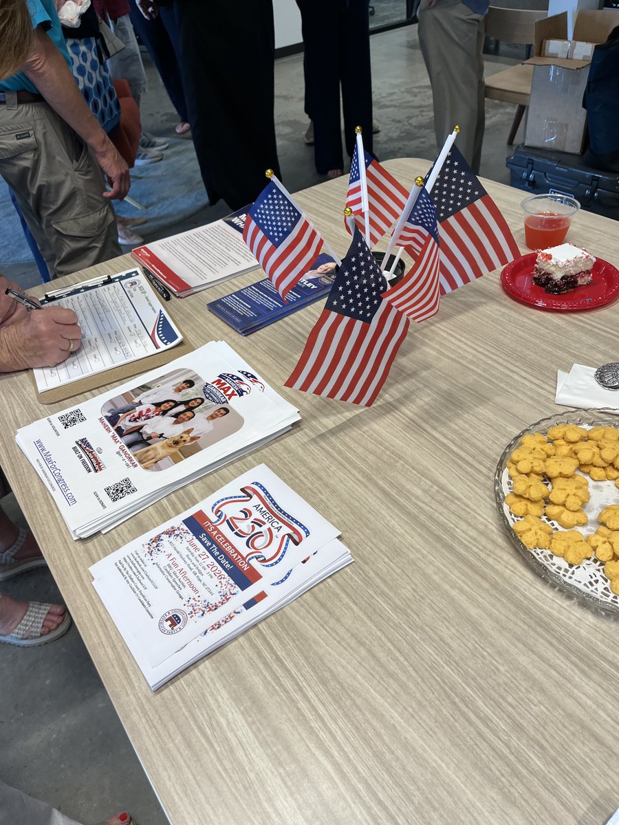 ChathamGOP's tweet photo. The Chatham County GOP had an open house today for their Headquarters Office. It was a nice gathering of Republicans who received a tour of the facilities in Pittsboro. Thanks to all who participated in the grand opening! https://t.co/2oRosweKI6