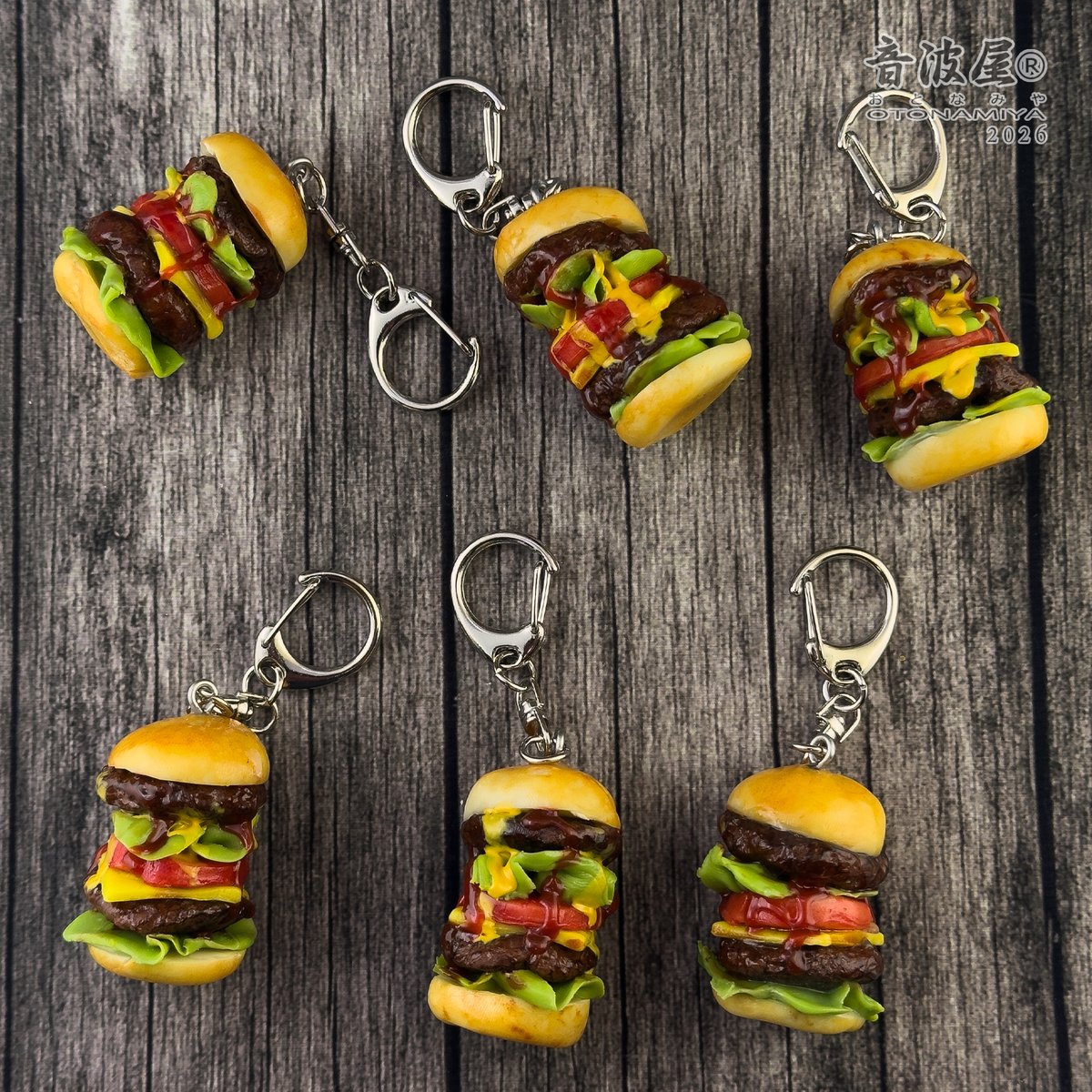 otonamiya's tweet photo. ハンバーガーキーホルダー
Hamburger keychain
#粘土
#claywork
#ハンドメイド
#handmade
#リアルフード
#ミニチュアフード
#fakefood https://t.co/stRcH3G3e6