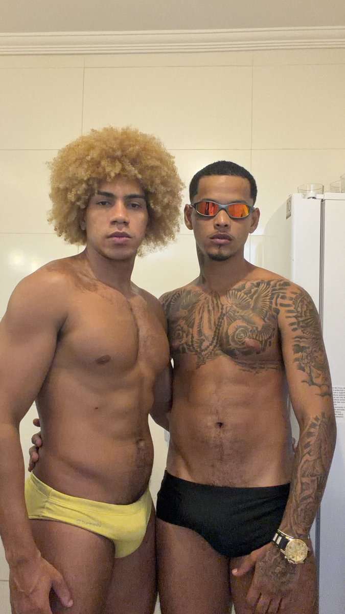 Vitorvofc2's tweet photo. Depois da academia Comir ele gostoso 💦 @ramonhotxxx 😏🔥 https://t.co/Fp2wqwkJeu