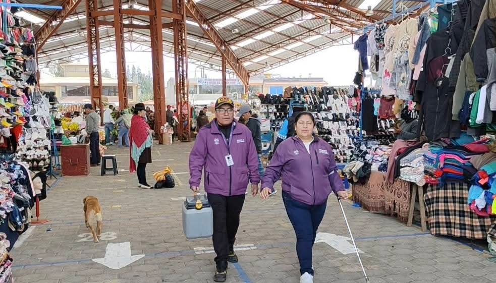 DPS_Cotopaxi's tweet photo. #Pujilí | Brigadas de vacunación estuvieron en plazas, mercados, y barrios para aplicar la vacuna del esquema regular a niñas, niños, adolescentes, y adultos en el Vacunatón 2026.

📢 Recuerda👇 
¡Acuede al Centro de Salud más cercano! 🏥 la vacuna es gratuita💉

#ElNuevoEcuador https://t.co/1gKcRdkrnG