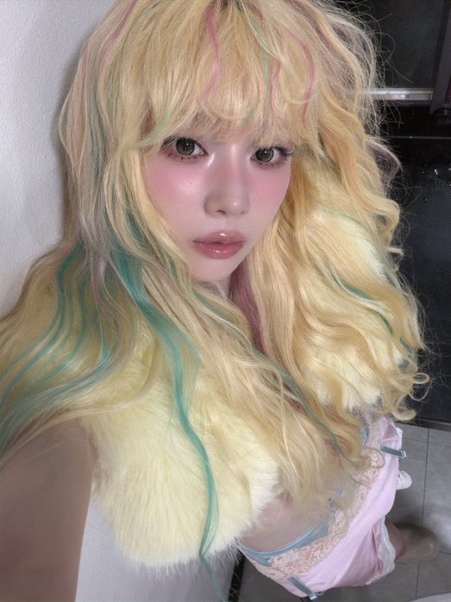 rikigenderenvy's tweet photo. my blonde winter and sunoo agenda https://t.co/vpBgpmJA30