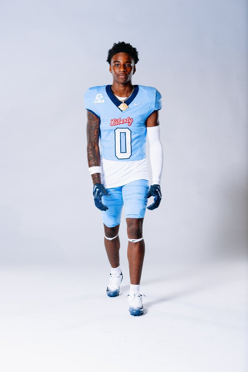 EJRichardsonTwo's tweet photo. Official visit @LibertyFootball 
@CoachNateHope @Coach_D13 @CoachChadwell @LUFBRecruiting @LouatTheState @VincentAlbano6 @CoachLiljon @adamgorney @Andy_Villamarzo @TorreySmithWR @TheUCReport #flames #notcommitted https://t.co/Q89Q0OzW8j