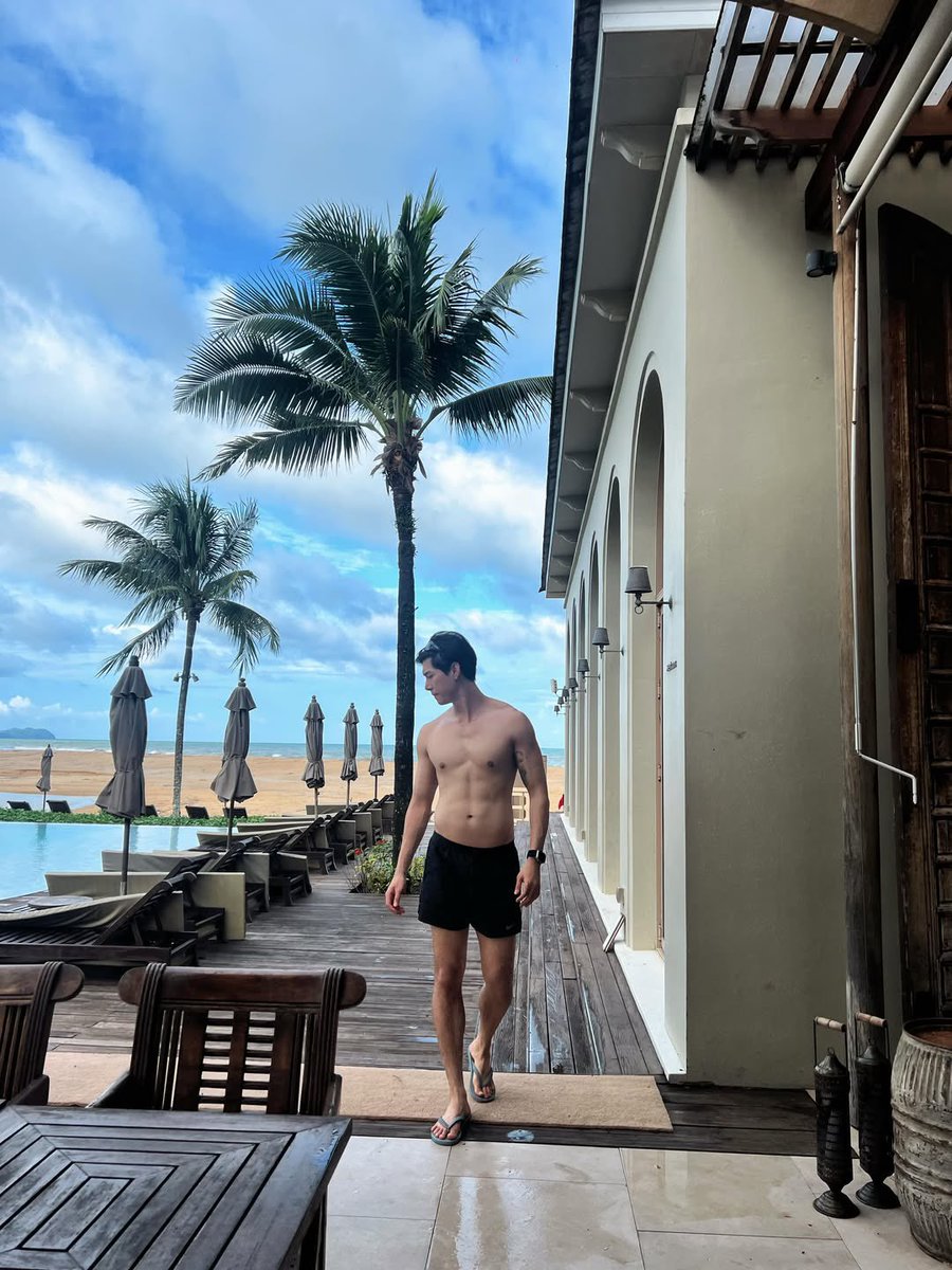 IAMNN197's tweet photo. ก็แดดมันร้อนอ่ะเนาะ😂🤣

 #ก็อตอิทธิพัทธ์

IG:Gxxod update https://t.co/ZJZAKGdso6
