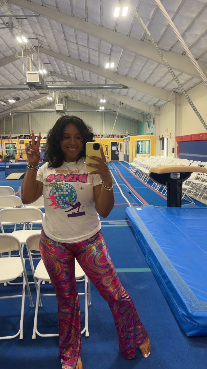 Mo_fierce's tweet photo. Another recital in the books !! S/o to my awesome staff for all they do. And congrats to all of our rec girls today. 😎🥰🫶🏽🤸🏾‍♀️#discotheme 💃🏽🕺🪩 https://t.co/TgD6SqOIxp