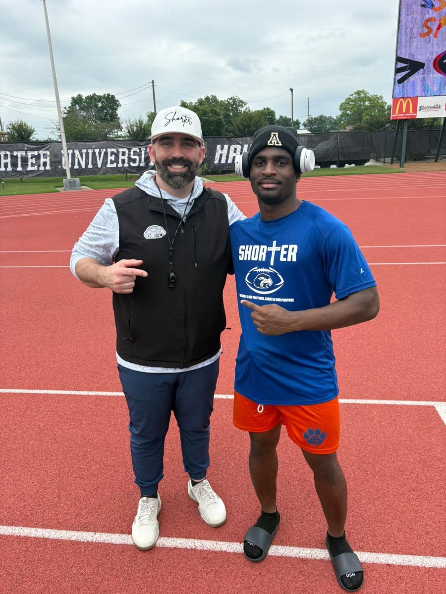 DMoss7Era's tweet photo. Thank you @coachmorrison58 and the Shorter University staff for the camp invite today! I had a great experience competing. Excited to continue building our relationship.

#AGTG #Recruiting #ClassOf2027 #RunningBack #FootballRecruiting
@bsa28_ @RecruitGeorgia
@TimGlanton https://t.co/sUDTUmo0En