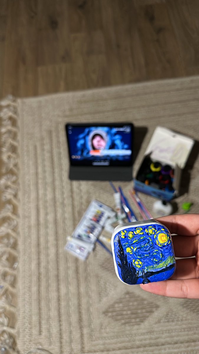 lx71__'s tweet photo. احب فن فان جوخ واحب اللون الازرق💙 https://t.co/oAdGWmLIer