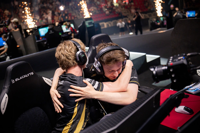 419twizzz's tweet photo. This picture is so heartwarming man they deserved this

EU B2B Lan’s now. Belgium will be cinema 🇧🇪👀 https://t.co/cOSjdDcwdp