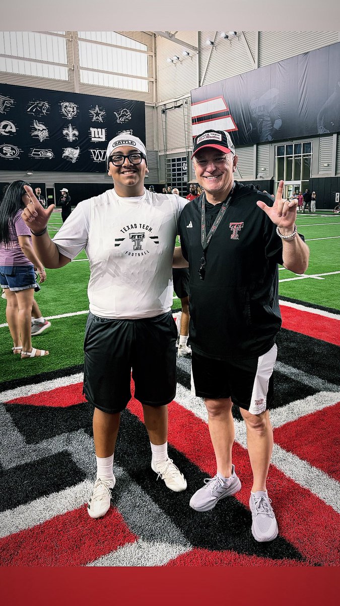 RickyHidalgo60's tweet photo. Blessed to have attended the Texas Tech Football Camp this Sunday! Huge thanks to @ClayMcGuireTTU for the O-line coaching. Got to meet some TTU linemen and have great conversations. Grateful and fired up to keep grinding! #WreckEm
@CoachFrontz @CoachPM_ @BeauAvila_35 @EHSFalconFB https://t.co/vku7Fs7pYJ