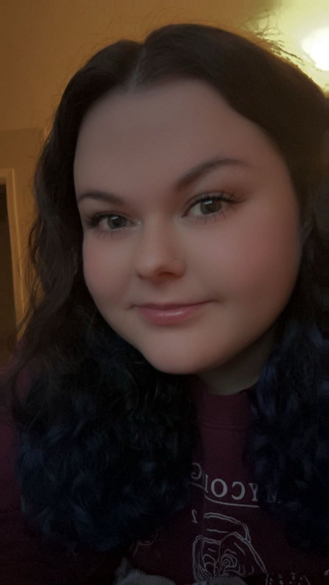 tvstatic's tweet photo. Hi! Looking for more horror moots!

꩜ I’m Lauren, I’m 28
꩜ I love horror, video games, snoopy, animals, memes, music and weed
꩜ Fav genres are slasher, horror comedy, &amp; body horror
꩜ Fav TV show is Buffy
꩜ I would defend Nikki Freeman with my life &amp; give her my car keys https://t.co/OfWITgs2QT