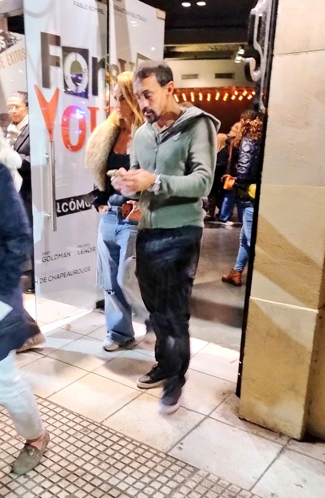 SebaZini's tweet photo. Sabrina Rojas y Chatruc fueron a ver hoy la obra de Gonzalo Heredia y Eleonora Wexler en el teatro Picadero. https://t.co/o8TTMntPiZ