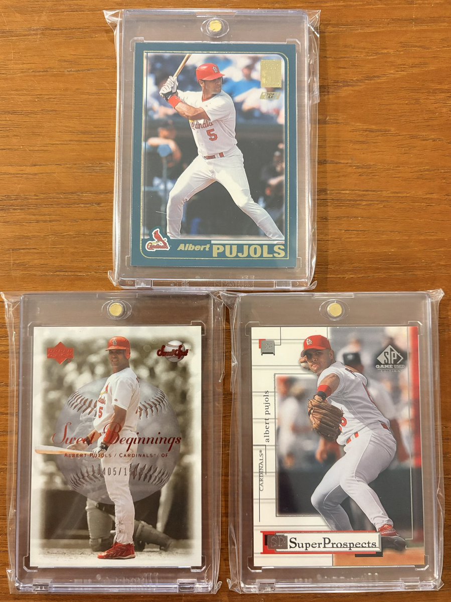 Foustwich's tweet photo. I’ll post this because Albert is doing an ok job in the booth tonight and there are no signs of life on the Cubs side….🙃🤮 Couple numbered rookies. https://t.co/l6Zcb962GG