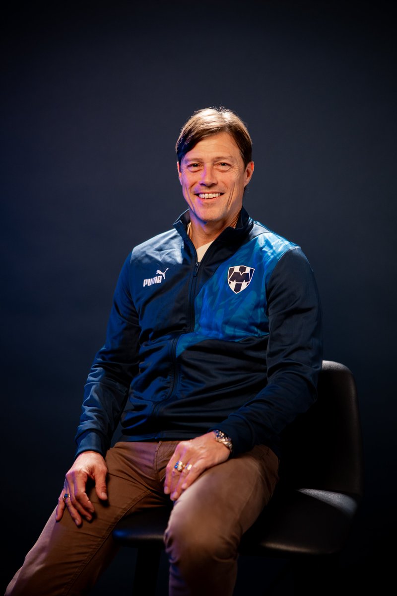 WeAreRayados's tweet photo. Welcome to Monterrey, Matías Almeyda! 💙🤍 https://t.co/Z7l6a6sfVi