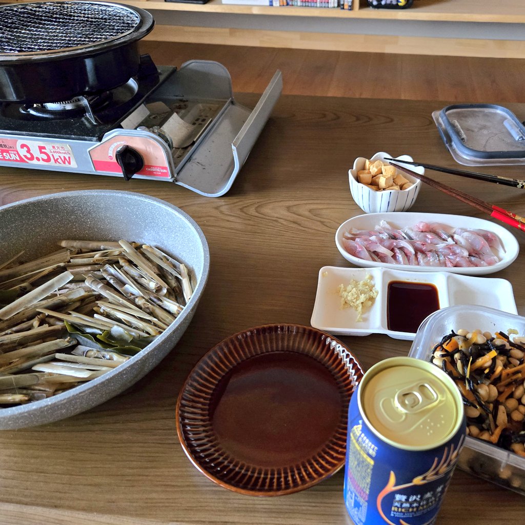 shinaro2000's tweet photo. 浜名湖マテ貝狩り！
あさりのような旨味があって美味しかった〜！ https://t.co/oFkU3M5p2X