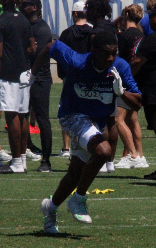 N_Jeffries3's tweet photo. Starting my camp tour off right 💪🏾…. 

#Recruiting #FootballRecruiting #StudentAthlete #ClassOf2030 #WideReceiver #NextLevel #HardWorkPaysOff #D1Football https://t.co/y5qMht9W7F