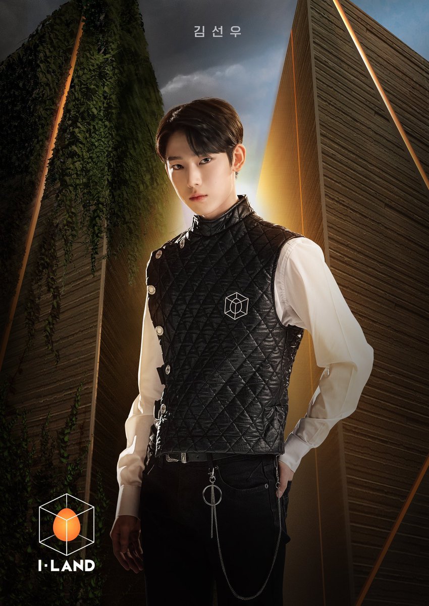 pinknooieu's tweet photo. 6 years since SUNOO was introduced to the world. 😭🩷 looking back on his journey before iland, it makes me so so sooooo proud that he still pursue this despite the fact that his health was not as good as the other trainees. 

his endurance and hard work from the very beginning are the reason we're here stanning him today and got the chance to know this real-life angel 😭

just imagine if he hadn't pursued iland?! that would've been such a huge loss. 🥹

stanning sunoo is such a big flex. 

a little fun fact: 

he was the very first applicant introduced on social media. he was the first trainee to be introduced and the last member to be announced as part of ENHYPEN.

he started iland and ended it. he was the main character and its ultimate dark horse. 

this is a FACT btw. 

#ENHYPEN_SUNOO #선우 #엔하이픈_선우 #SUNOO #キム・ソヌ