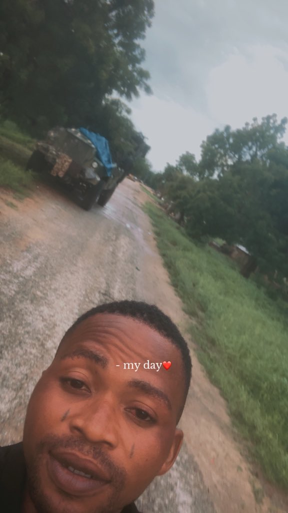 ESheylet's tweet photo. Pray for us NIGERIANS 🇳🇬🇳🇬🙏🙏🙏😭🙏🙏🇳🇬🇳🇬🎁🎁we are going again 

More protection on us (Amin)🙏🙏🙏🎁🎁🎁#NigeriaWillRiseAgain #naija #military #StudentGuidance https://t.co/7Gvb0D7iva