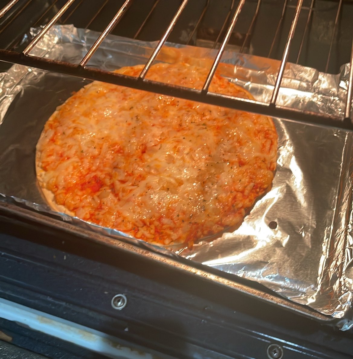 _yur1lov3r's tweet photo. mfghhh vegan pizza https://t.co/REO6kbLaQi