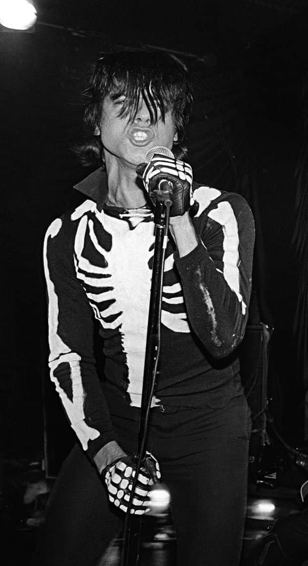 EugWSerra's tweet photo. Happy birthday to Glenn Danzig! #GlennDanzig #TheMisfits https://t.co/r20DgM0eJE
