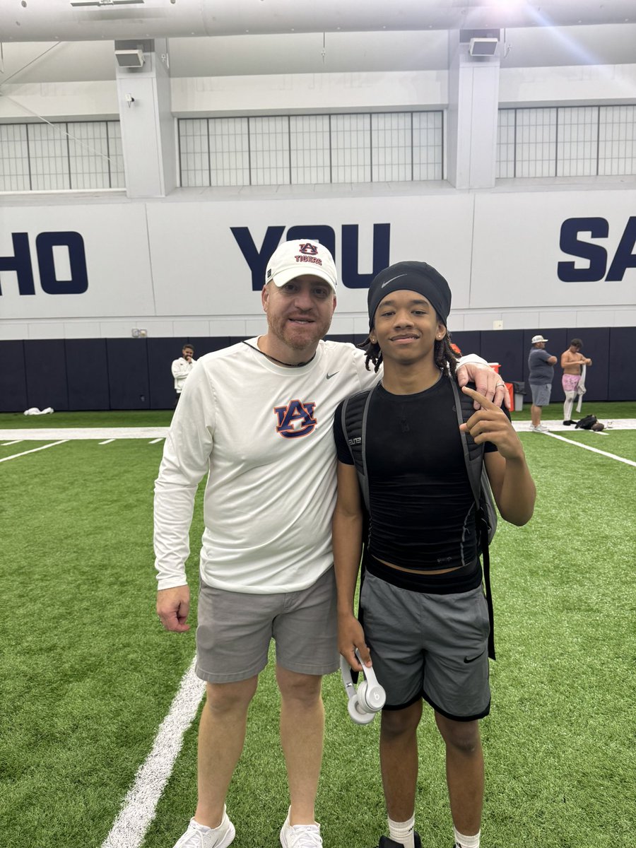 H_Richburg_30's tweet photo. great experience at the auburn camp

@CoachGolesh https://t.co/BLRCpAQpMU