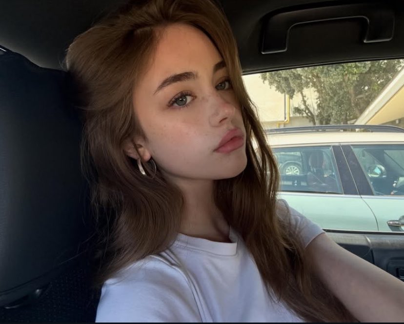 ᥫ᭡Eva tweet media