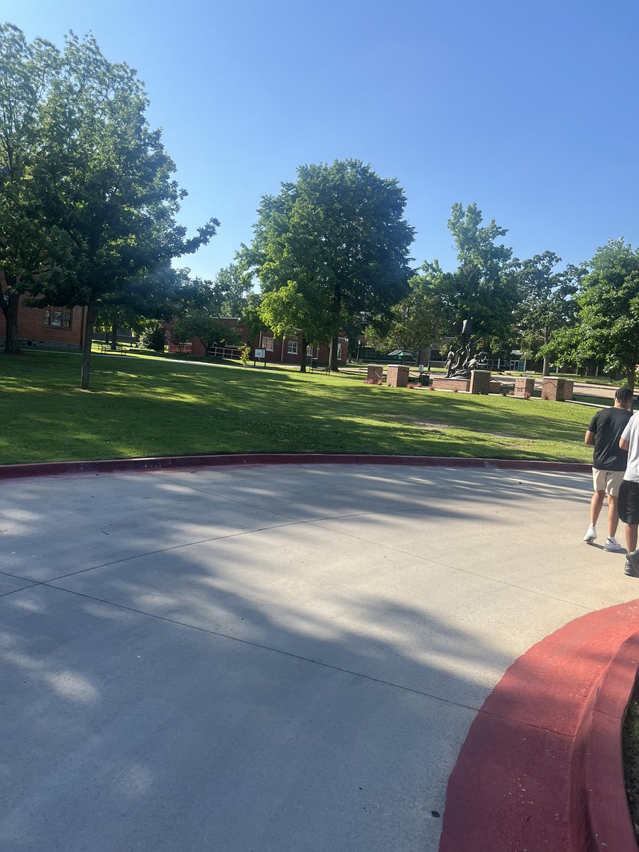 TorreyTrotterFB's tweet photo. Grindset Mindset has made it to the QUAH! #GRIT27 #Come2thequah #football #grind #grindsetmindset https://t.co/oTQSD4DMnm