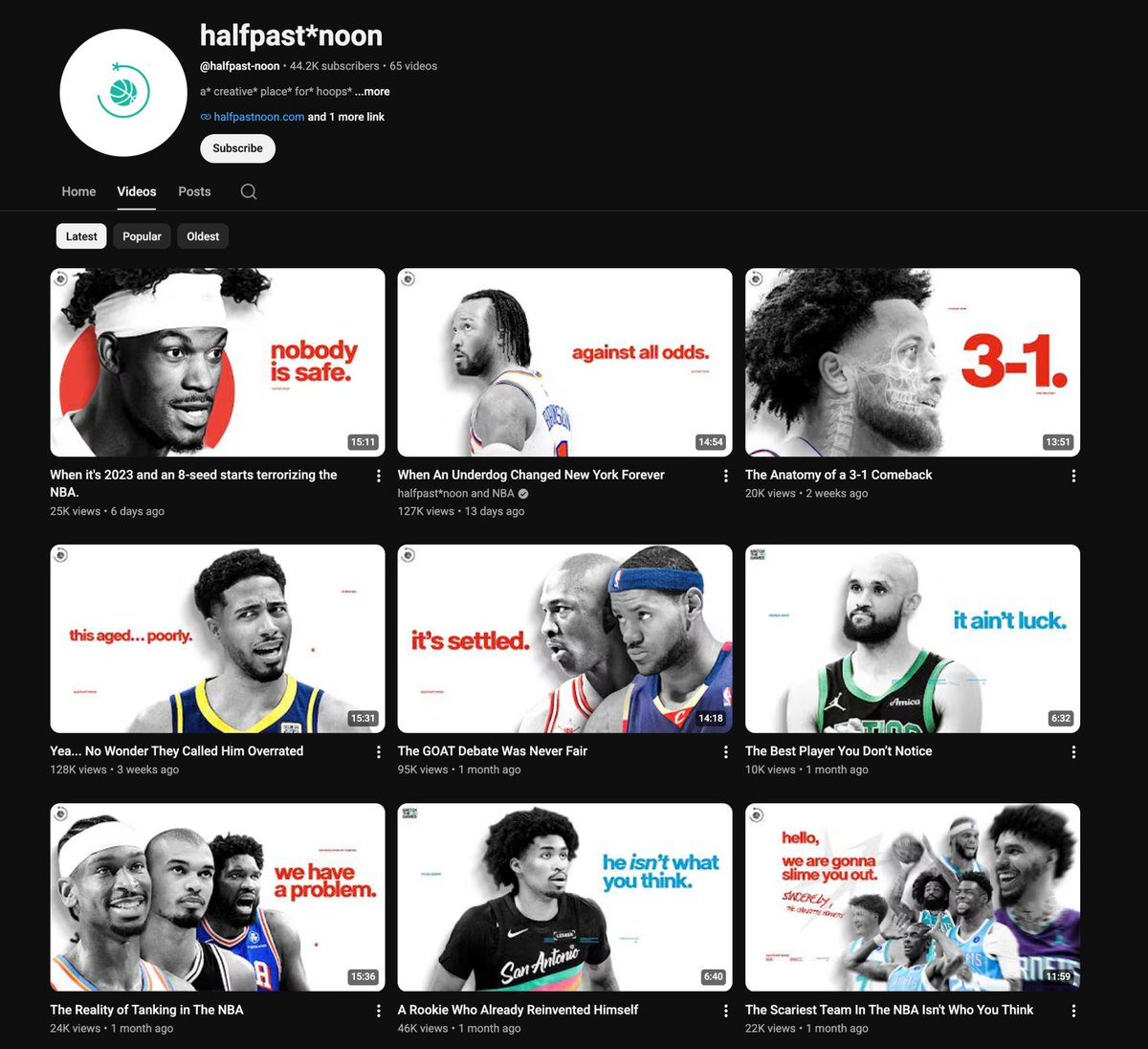 HammadCustoms's tweet photo. Branded Thumbnails >>> Good Thumbnails

The goal is to create familiarity because familiar thumbnails get processed faster/build trust over time

A few ways creators build thumbnail branding:
- Consistent fonts and text styling
- Repeating colour palettes
- Similar composition/layouts
- Recurring visual elements