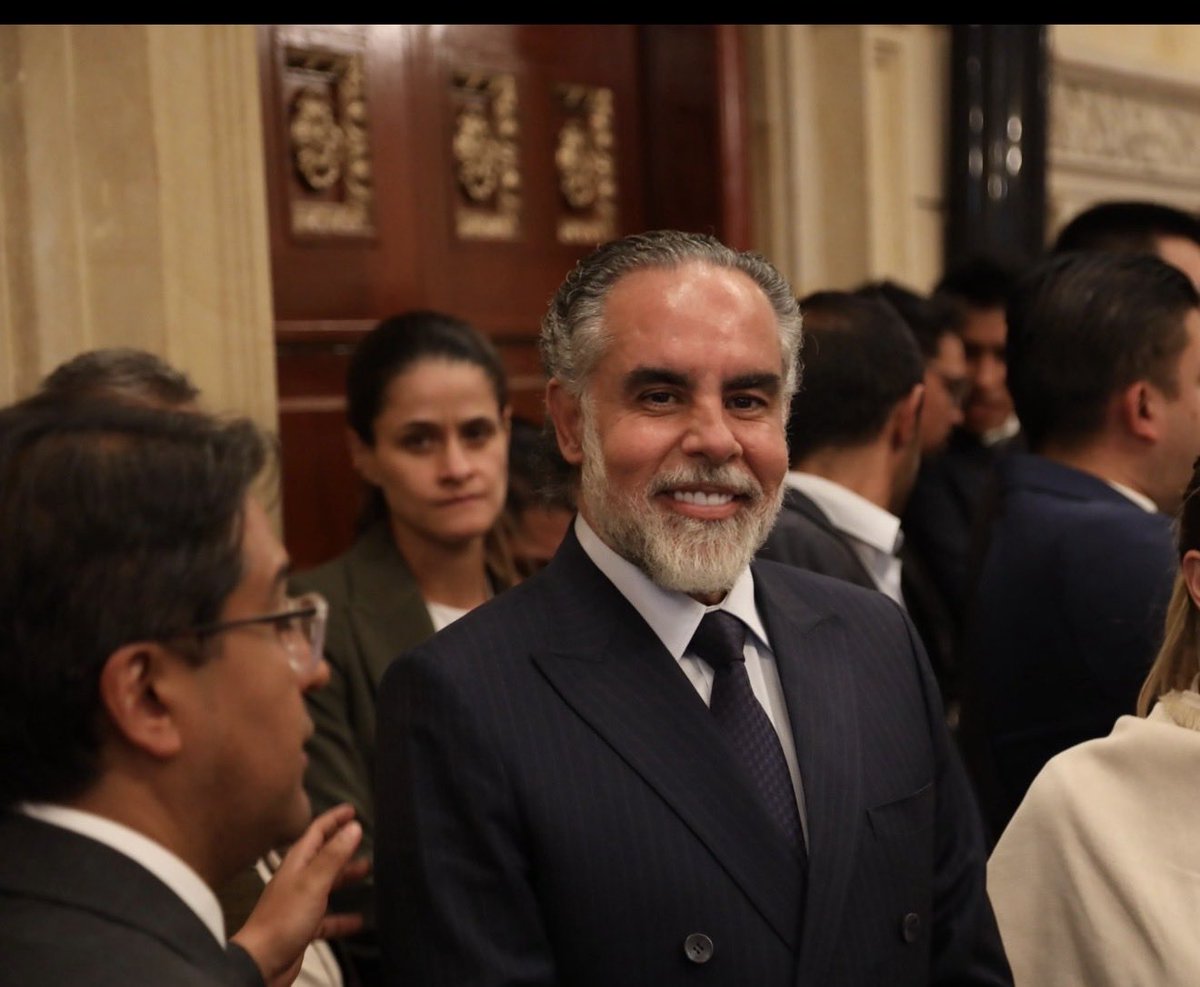KatiaOspino's tweet photo. Se dedicaron a atacar a dos de las maquinarias electorales más efectivas del país: @RoyBarreras y @AABenedetti . Primero promovieron no votar por Roy Leonardo, afectando también la lista al Senado. Después vinieron los ataques desmedidos: que no los quieren cerca, que son camaleones, bandidos y todo tipo de calificativos.

Al final, quedó en evidencia que ese canibalismo interno de la izquierda puede terminar pasándoles factura. No han sabido valorar a los dirigentes que realmente movilizan emociones, estructuras y votos.

Están en una situación complicada. El sectarismo y el egoísmo político pueden terminar debilitándolos más que sus propios adversarios. @petrogustavo