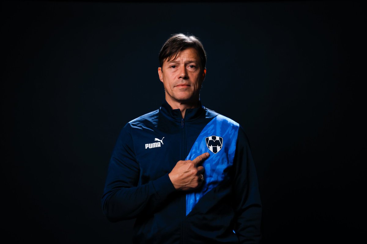 estadmonterrey's tweet photo. “En la Vida y en la Cancha es mi forma de vivir. Coincidimos con el slogan de manera natural”.🎙️Matías Almeyda.🔥

¡Vamos con todo, Pelado!👊🏼💙 https://t.co/JdfBHCWkBR