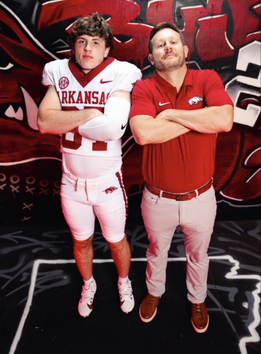 ArkRecuriting94's tweet photo. Rocco DePrima to me on why he choose “Arkansas, checked all the boxes for me.  I have the opportunity to develop under the best specialist coaching staff in the country.  Coach Silverfield is a player’s coach and I want to be part of what he’s building at Arkansas! 

More Below https://t.co/4MkHfi84Sy