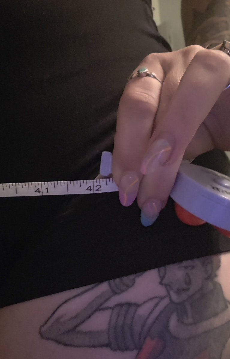 JessForFun007's tweet photo. This back (measuring above boobs) is 39 inches flexed/37 when relaxed)
Thee hips/booty is 42

Yet. My upper body looks bigger 😅 https://t.co/jnvPX3d2Xd