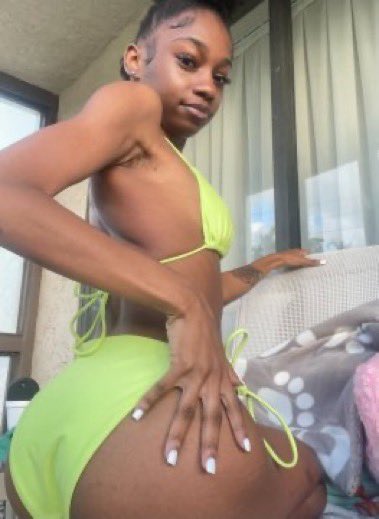 cecee878's tweet photo. @maaddixoxo Fat ? https://t.co/GOnFKYChJv