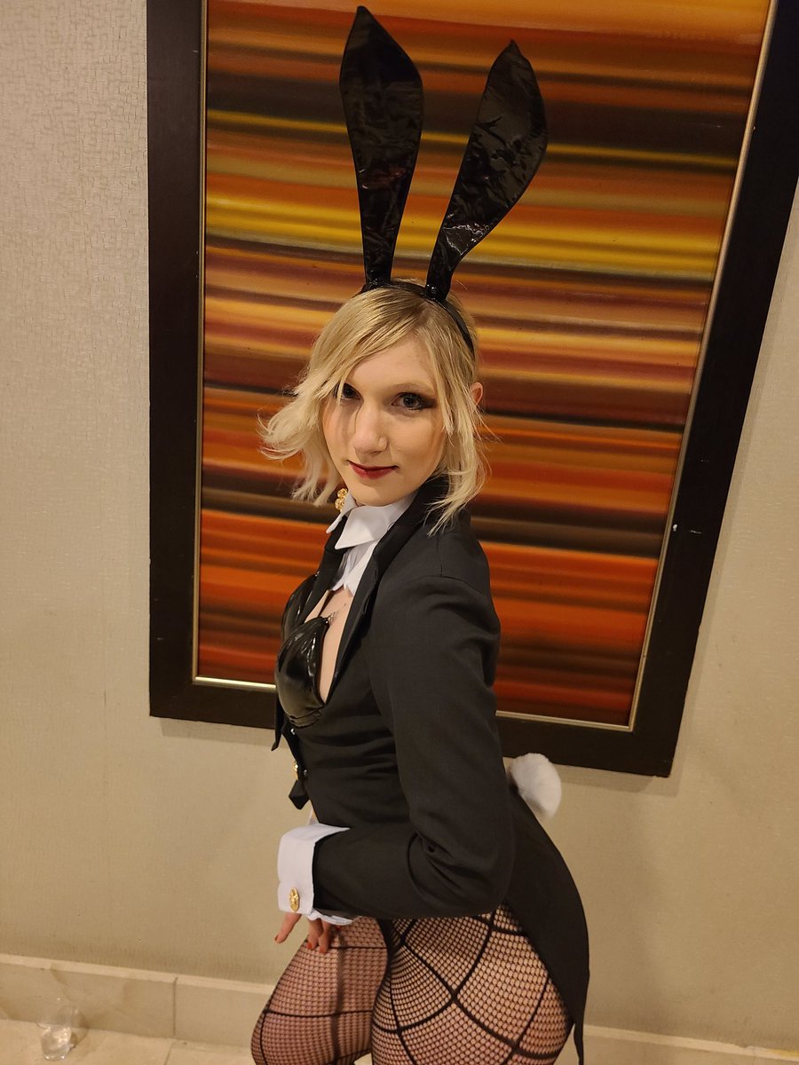 NinthASSassIn's tweet photo. Let me show you the results of my special training, Master~! 🍑💕❤️ #nikketwt #nikke #cosplay #cosplayer #bunnygirl #bunnyade 
Photographer 📷: @KyubinoJAV https://t.co/EGLYfWmBG2