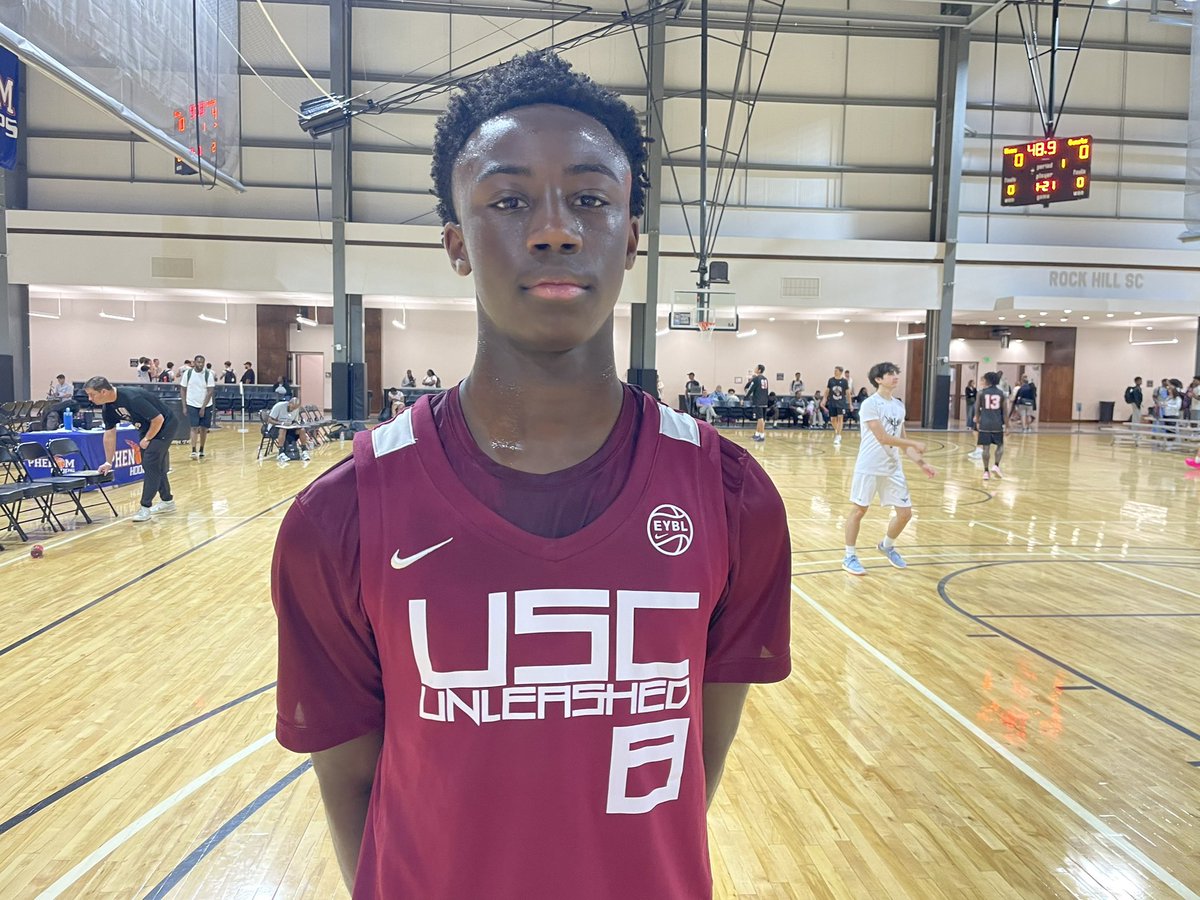 Swanny1973's tweet photo. Checked in on some
Boys action here at #PhenomSummerShowcase also today. 

Certainly no shortage of talent across the board. 

Who caught our attention ?  

Checkout the site all week long - https://t.co/Sm5jrXi4J3

#SwannysRoundballReview
#RecruitThePalmettoState https://t.co/xgamXtCxGm