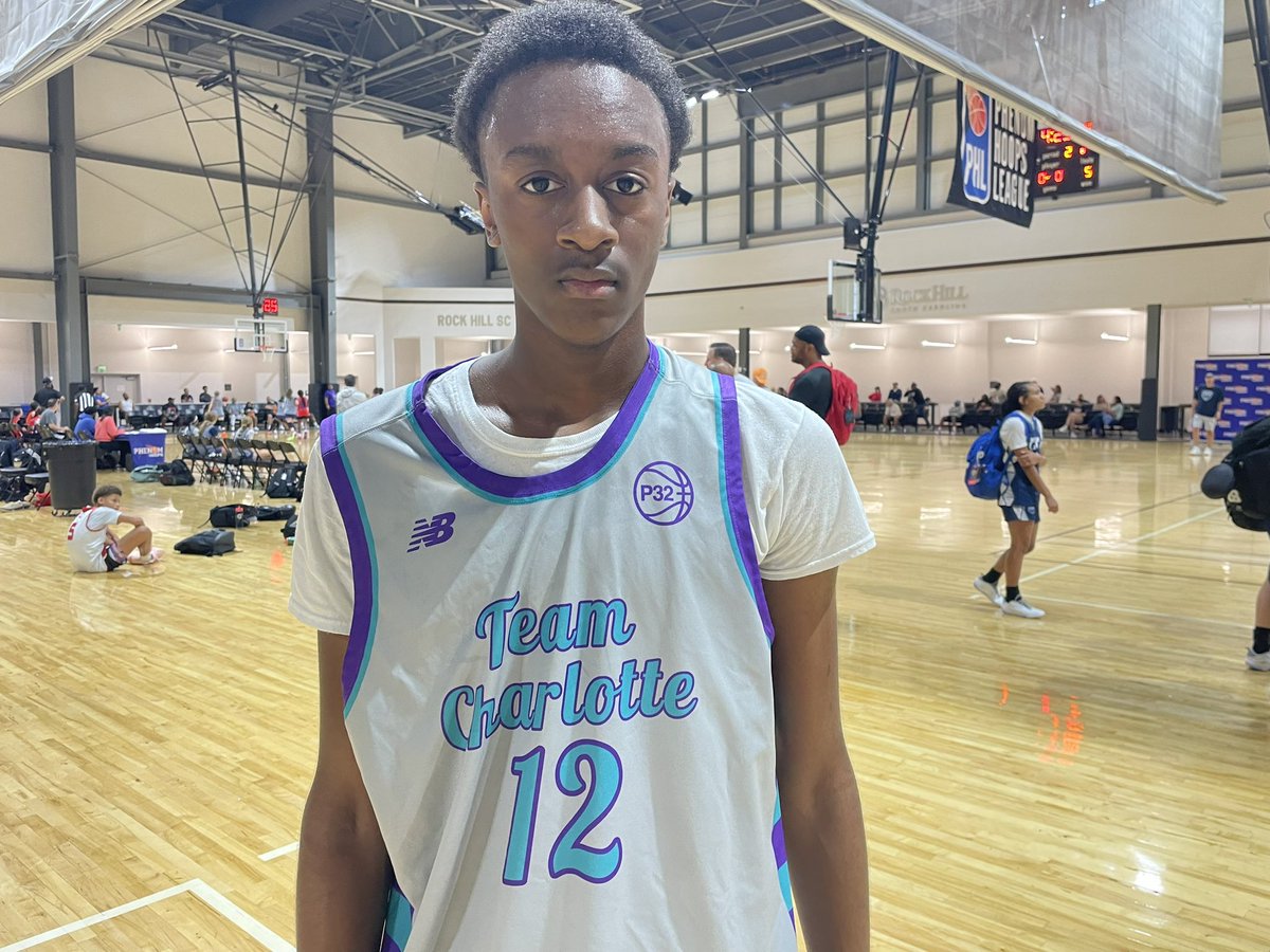 Swanny1973's tweet photo. Checked in on some
Boys action here at #PhenomSummerShowcase also today. 

Certainly no shortage of talent across the board. 

Who caught our attention ?  

Checkout the site all week long - https://t.co/Sm5jrXi4J3

#SwannysRoundballReview
#RecruitThePalmettoState https://t.co/xgamXtCxGm