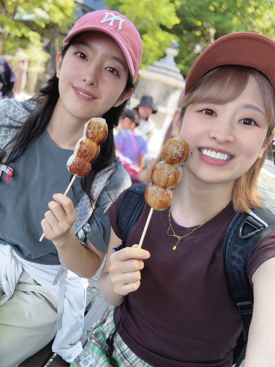 HarusanFlower's tweet photo. 程よくストイックな道を、常に楽しそう♩って選べるのはほんとにまりちゃんだけかもっていうくらい昨日もいっぱい話して笑いながらひたすら歩いてめちゃいい汗かきました。🚶‍♀️🚶‍♀️山2往復したのも人生で初めて。(笑)
いつも相方やらせてもろてありがとう〜🌱
今月もがんばるっ。✊
別ショットを追加。🍡 https://t.co/SxUBcsZx4S