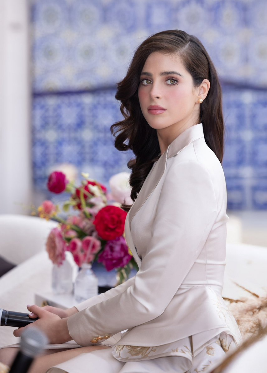 FATIMA BOSCH tweet media