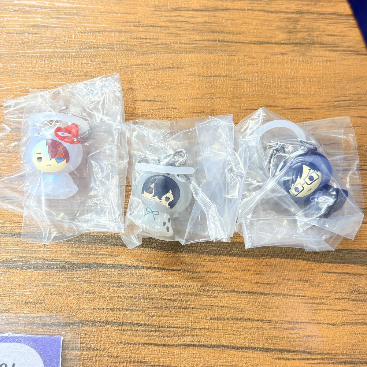 machan_mha's tweet photo. @1
【交換・譲渡】
 僕のヒーローアカデミア ヒロアカ めじるしアクセサリー めじるしチャーム アニマルver.

譲｜轟 相澤 ⚪︎飯田
求｜爆豪 or 定価＋送料

無印譲渡は⚪︎含む2点〜

プロカ一読お願いいたします🙇‍♀️ https://t.co/eJG2AQYFh0