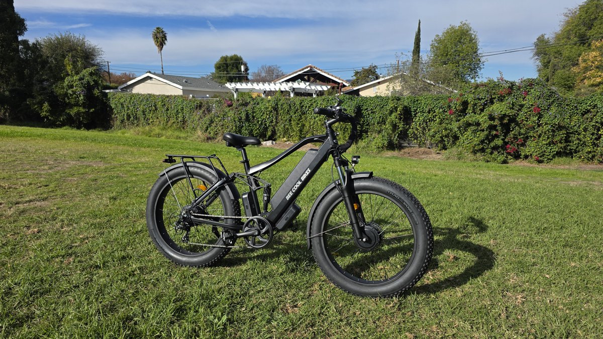 BeecoolBikes's tweet photo. 🔥BeeCool Bikes Summer Sale Is On!☀
🥳Ride into summer with BeeCool Bikes!
https://t.co/Z2aP0RKSe5
#BeeCoolBikes #SummerSale #EBike #EBikeLife  #BikeAdventure #OutdoorFun #FreeTrailer #SummerRide #EbikeDeals #RideWithBeeCool #CyclingLife #AdventureAwaits #SaveBig #RideIntoSummer https://t.co/HnG7JFepHn